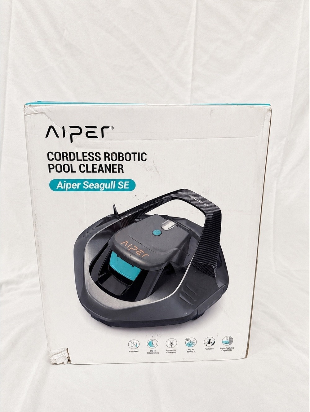 Aiper Seagull SE cordless robotic pool cleaner